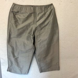 Harve Bernard 100% silk crop pants 16